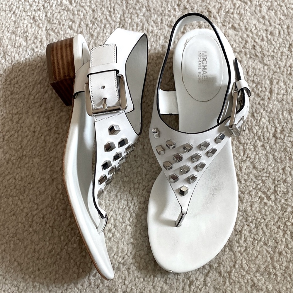 Michel Kors White leather sandals 1 inch heel
